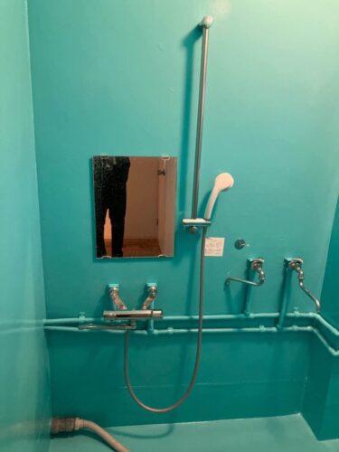   塗装による施工で、浴室をきれいに再生。